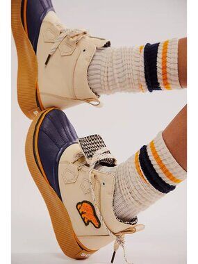 NEW Sorel Out N About IV Varsity Boots Womens 7.5 Winter Comfort Cozy Outdoors